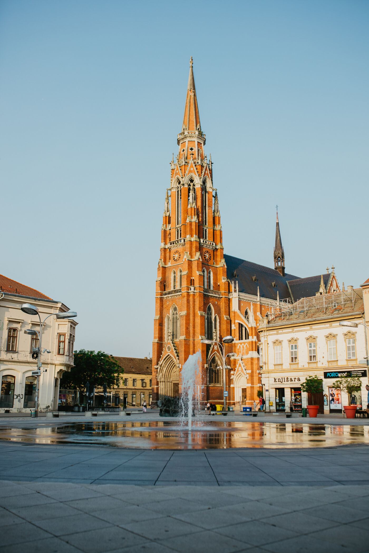 Osijek, konkatedrala svetih Petra i Pavla