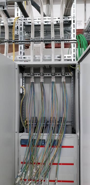 Industrijski razvodni ormar s kompletnom instalacijom